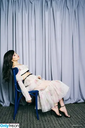 Jenna Ortega / Page / jennaortega фото голая #2402