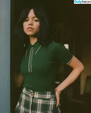 Jenna Ortega / Page / jennaortega фото голая #2520