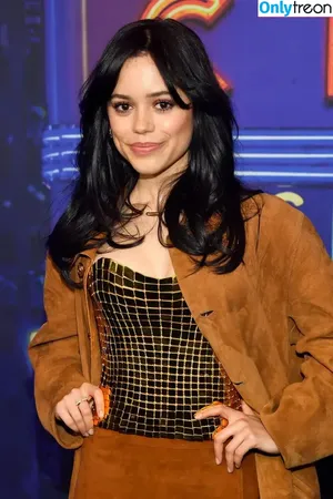 Jenna Ortega / Page / jennaortega nude photo #2621