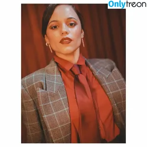 Jenna Ortega / Page / jennaortega фото голая #2987