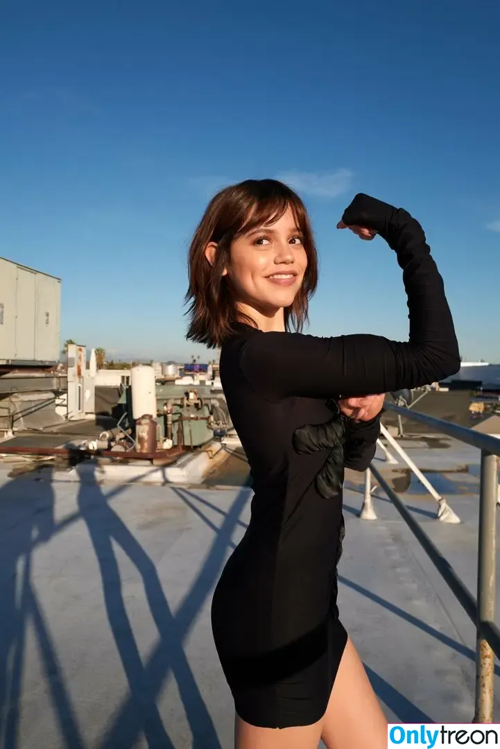 Jenna Ortega голая photo #2195 (Page / jennaortega)