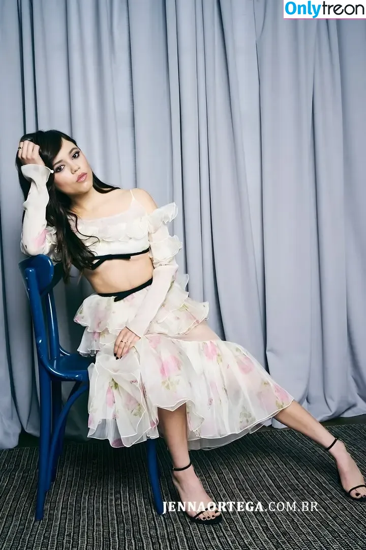 Jenna Ortega голая photo #2282 (Page / jennaortega)