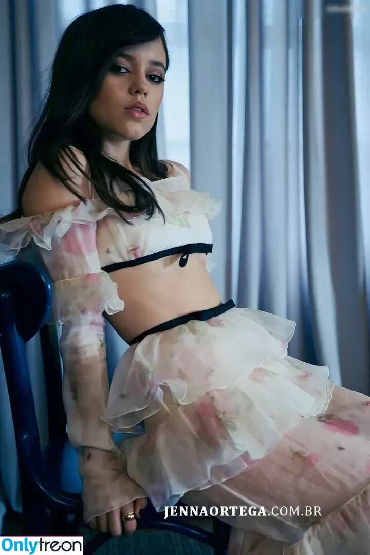 Jenna Ortega голая photo #2288 (Page / jennaortega)