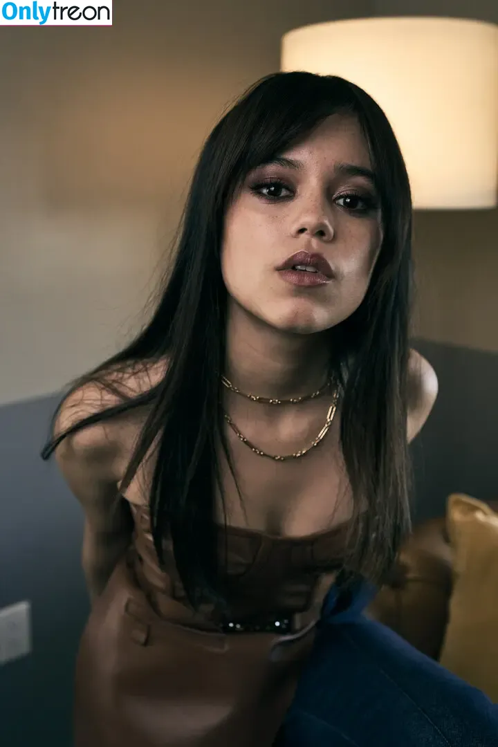 Jenna Ortega голая photo #2307 (Page / jennaortega)