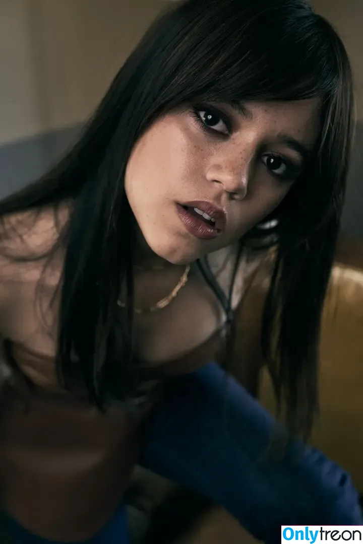 Jenna Ortega голая photo #2310 (Page / jennaortega)