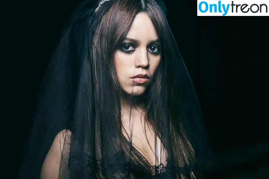 Jenna Ortega nude photo #2333 (Page / jennaortega)