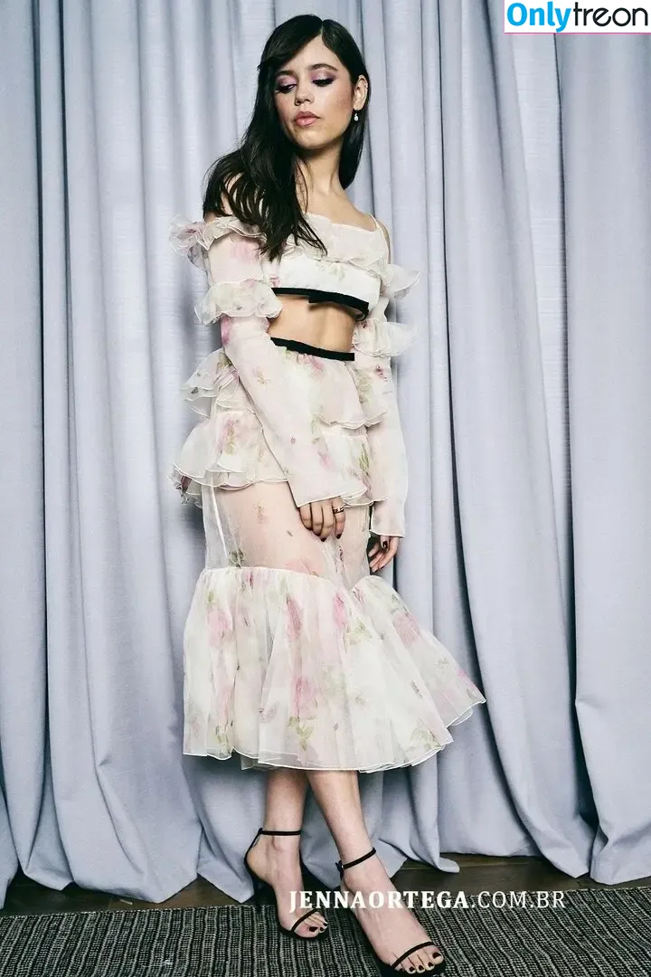 Jenna Ortega голая photo #2392 (Page / jennaortega)