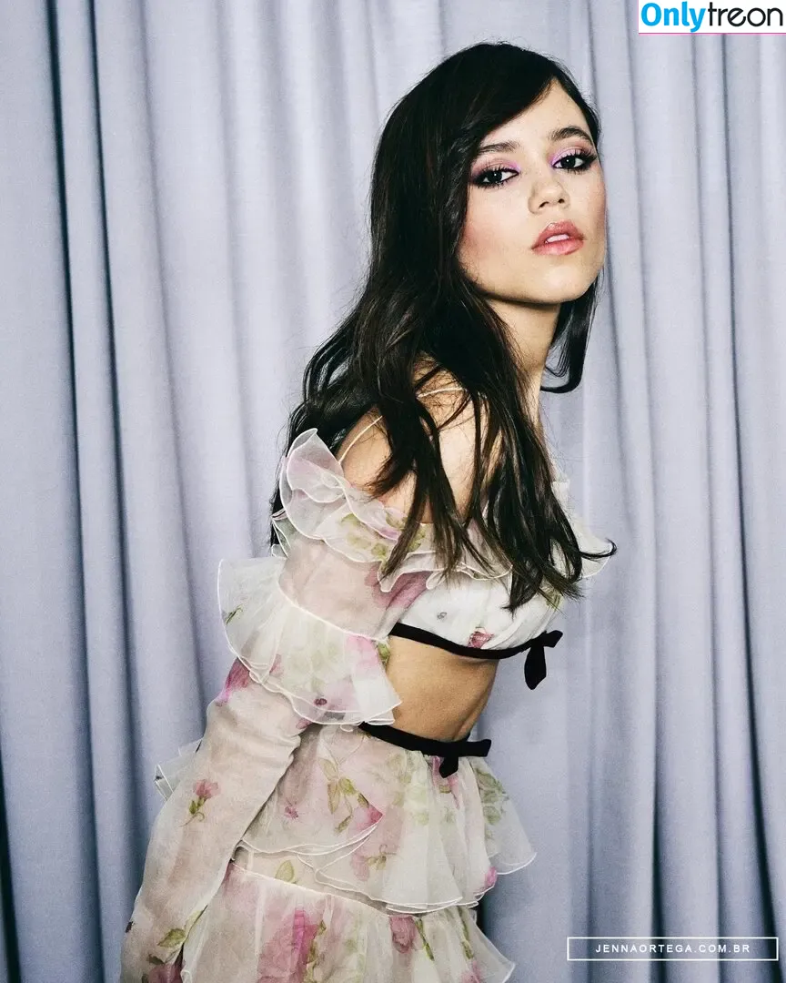 Jenna Ortega голая photo #2406 (Page / jennaortega)