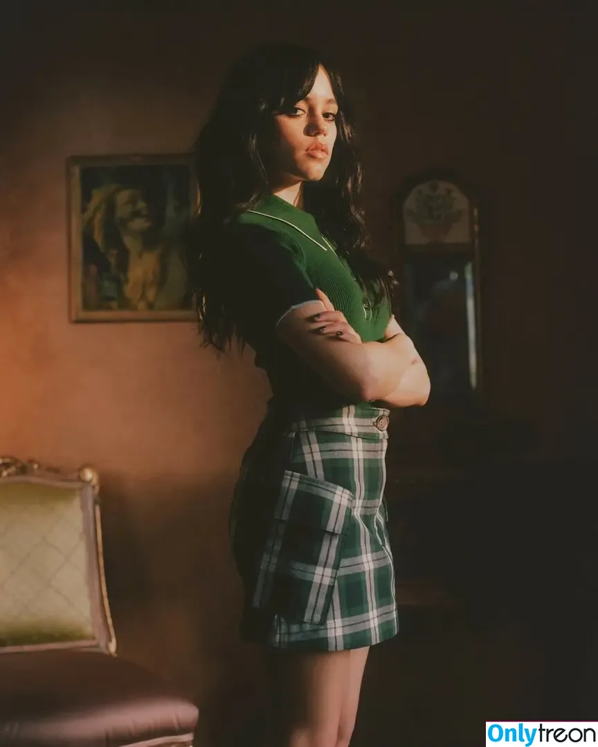Jenna Ortega голая photo #2517 (Page / jennaortega)
