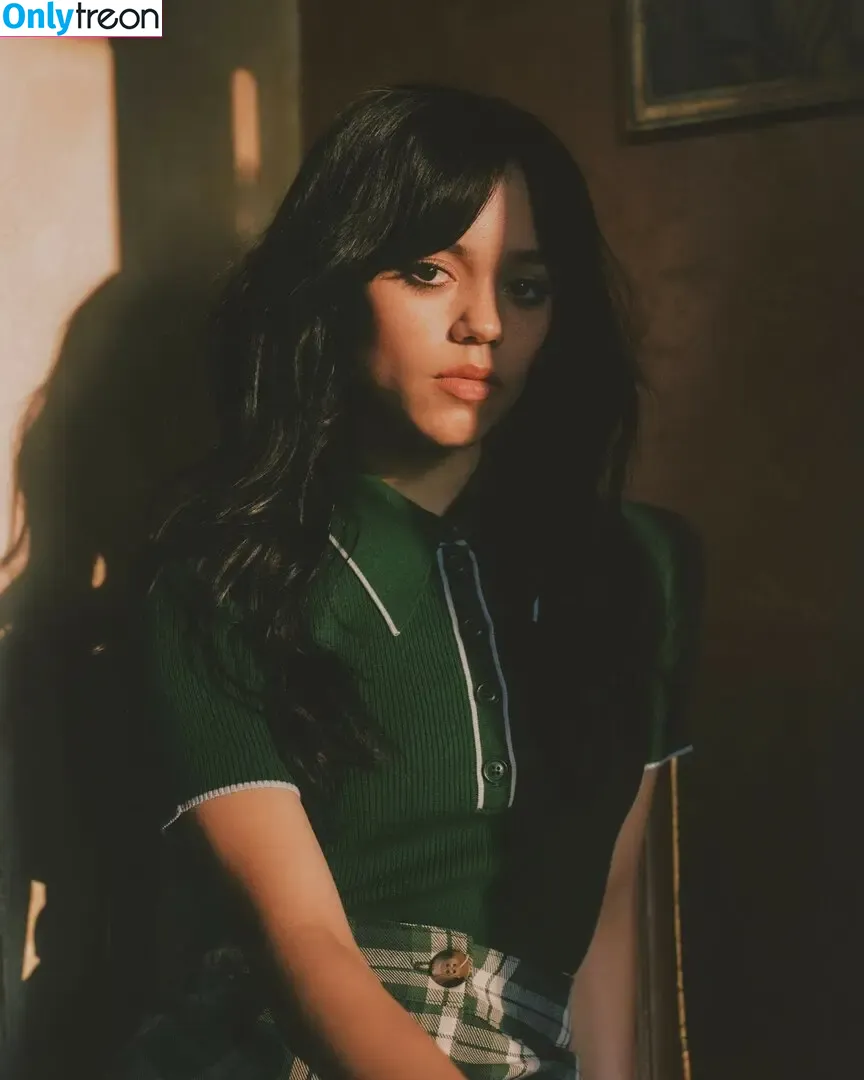 Jenna Ortega голая photo #2518 (Page / jennaortega)