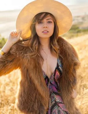 Jennette McCurdy / jennettemccurdy nude photo #0179