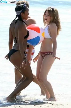 Jennette McCurdy / jennettemccurdy nude photo #0404