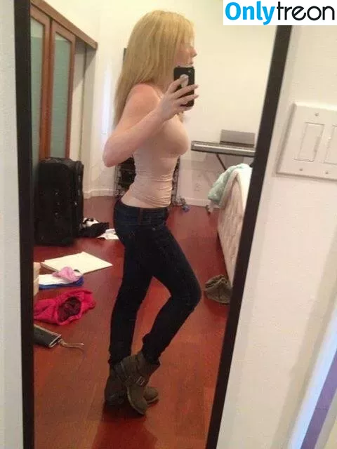 Jennette McCurdy nude photo #0215 (jennettemccurdy)