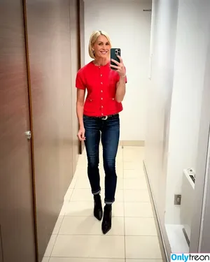 Jenni Falconer / jennifalconer nude photo #0223