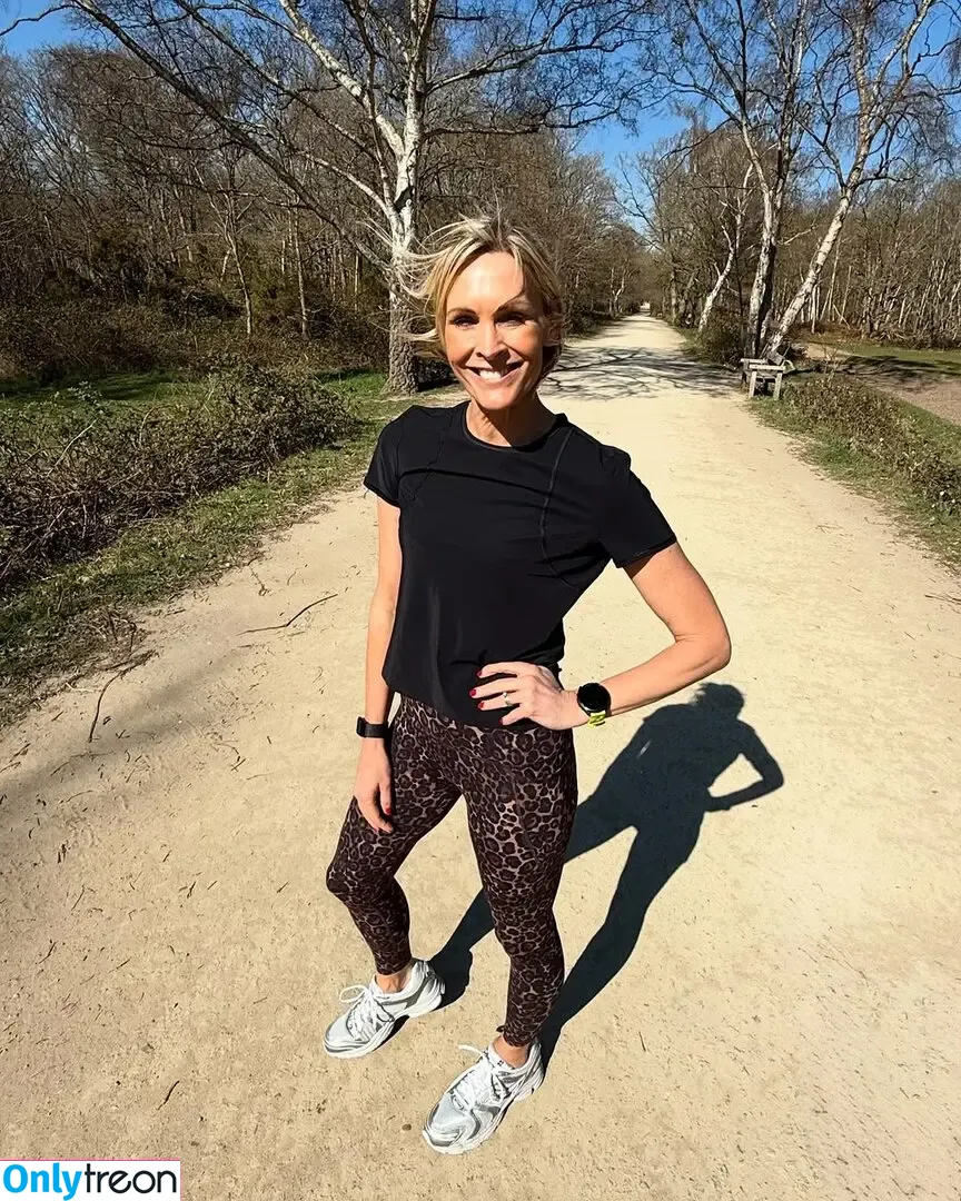 Jenni Falconer голая photo #0226 (jennifalconer)