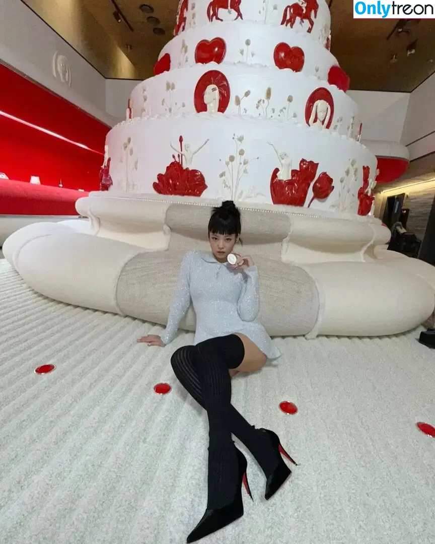 Jennie | BLΛƆKPIИK голая photo #1805 (Blackpink / jennierubyjane / sheflieshigh)