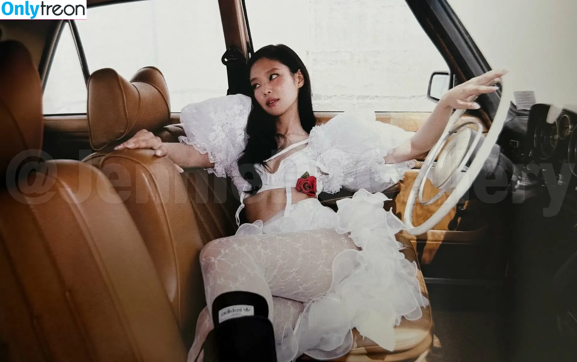 Jennie | BLΛƆKPIИK nude photo #1858 (Blackpink / jennierubyjane / sheflieshigh)