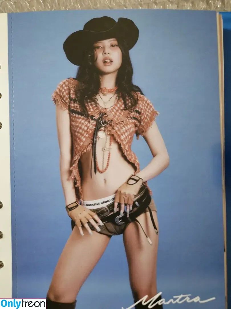 Jennie | BLΛƆKPIИK nude photo #1861 (Blackpink / jennierubyjane / sheflieshigh)