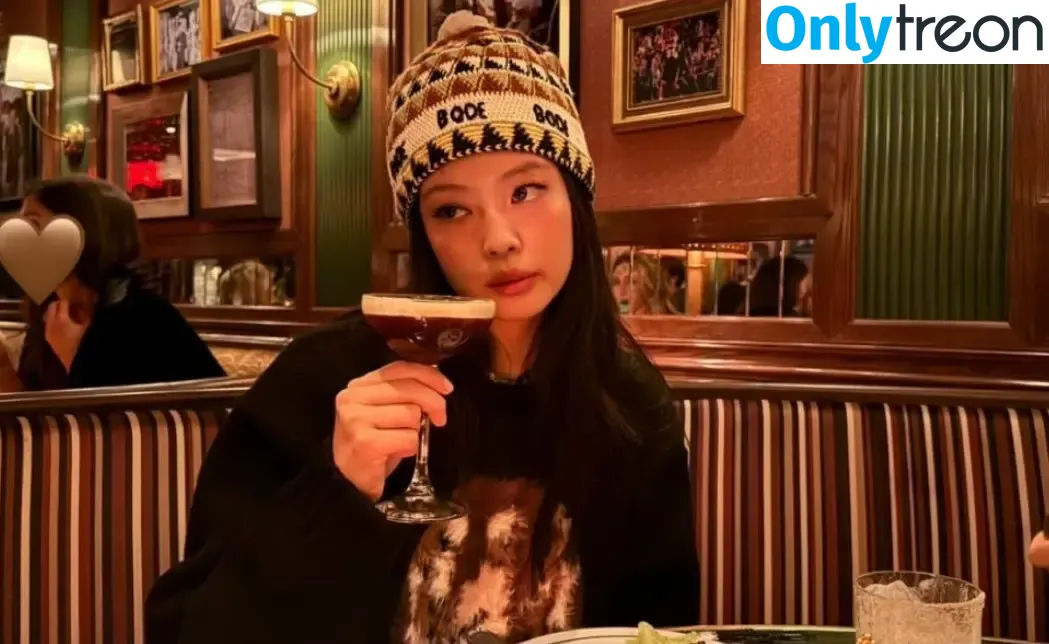 Jennie | BLΛƆKPIИK nude photo #1878 (Blackpink / jennierubyjane / sheflieshigh)