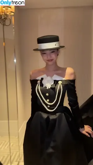 Jennie | BLΛƆKPIИK / Blackpink / jennierubyjane / sheflieshigh nude photo #2748