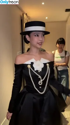 Jennie | BLΛƆKPIИK / Blackpink / jennierubyjane / sheflieshigh nude photo #2753
