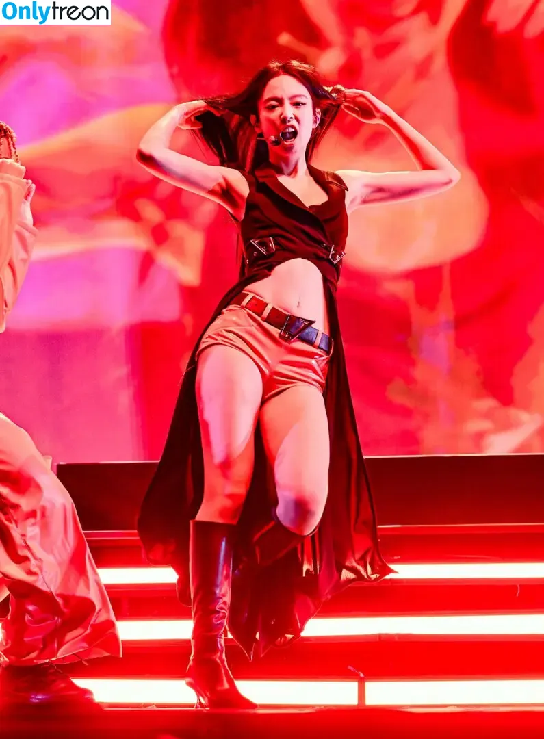 Jennie | BLΛƆKPIИK nude photo #2498 (Blackpink / jennierubyjane / sheflieshigh)