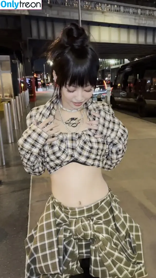 Jennie | BLΛƆKPIИK nude photo #2519 (Blackpink / jennierubyjane / sheflieshigh)