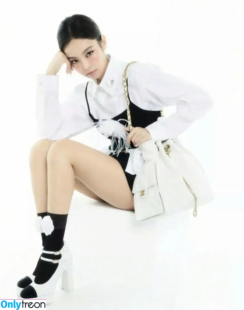 Jennie | BLΛƆKPIИK nude photo #2538 (Blackpink / jennierubyjane / sheflieshigh)