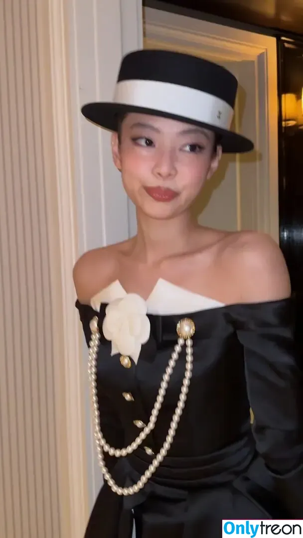 Jennie | BLΛƆKPIИK nude photo #2741 (Blackpink / jennierubyjane / sheflieshigh)