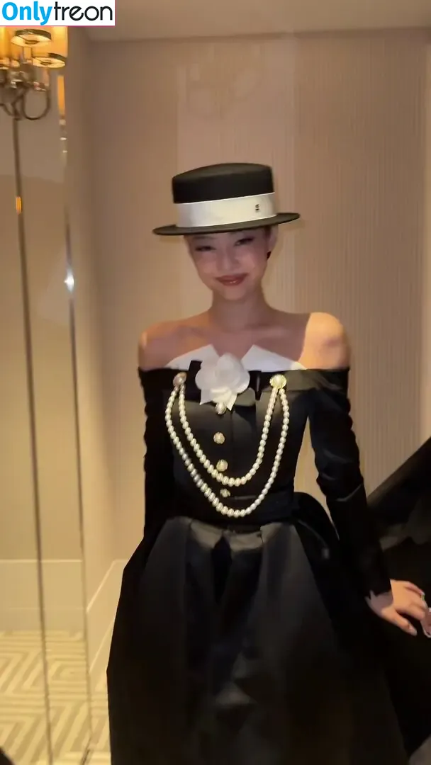 Jennie | BLΛƆKPIИK nude photo #2748 (Blackpink / jennierubyjane / sheflieshigh)