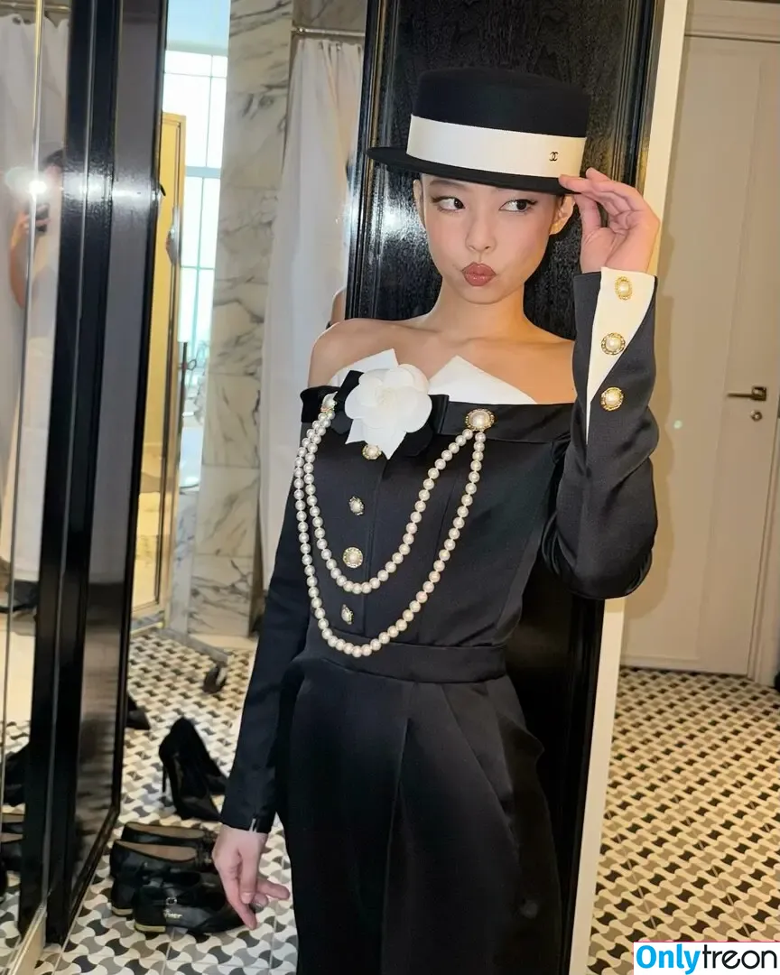 Jennie | BLΛƆKPIИK nude photo #2771 (Blackpink / jennierubyjane / sheflieshigh)