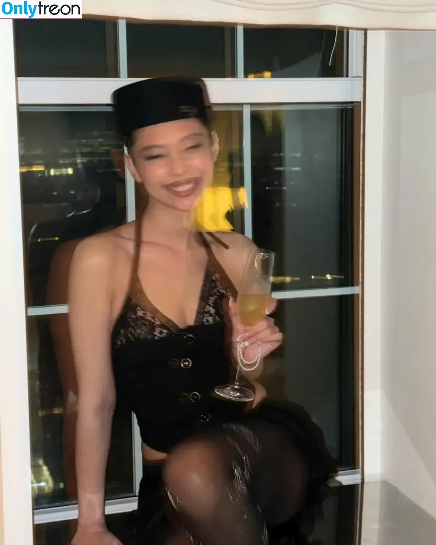 Jennie | BLΛƆKPIИK nude photo #2798 (Blackpink / jennierubyjane / sheflieshigh)