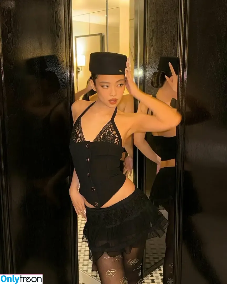 Jennie | BLΛƆKPIИK nude photo #2804 (Blackpink / jennierubyjane / sheflieshigh)