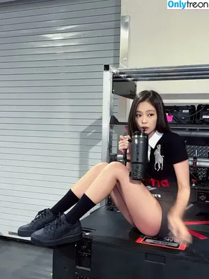 Jennie | BLΛƆKPIИK / Blackpink / jennierubyjane / sheflieshigh nude photo #3090