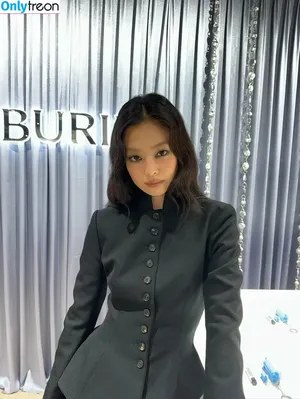 Jennie | BLΛƆKPIИK / Blackpink / jennierubyjane / sheflieshigh nude photo #3133