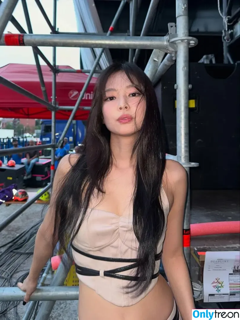 Jennie | BLΛƆKPIИK nude photo #3001 (Blackpink / jennierubyjane / sheflieshigh)
