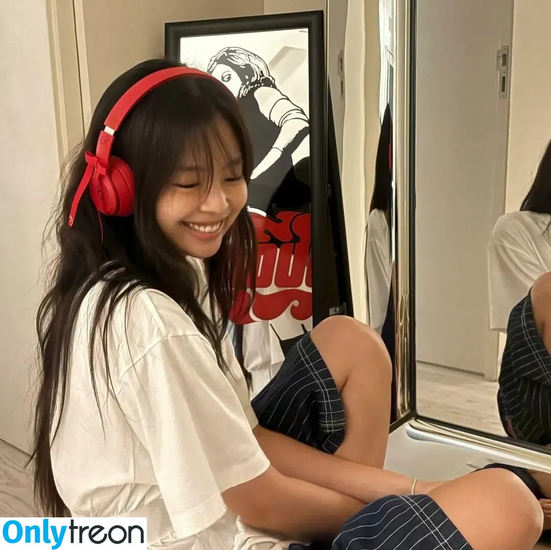 Jennie | BLΛƆKPIИK nude photo #3070 (Blackpink / jennierubyjane / sheflieshigh)