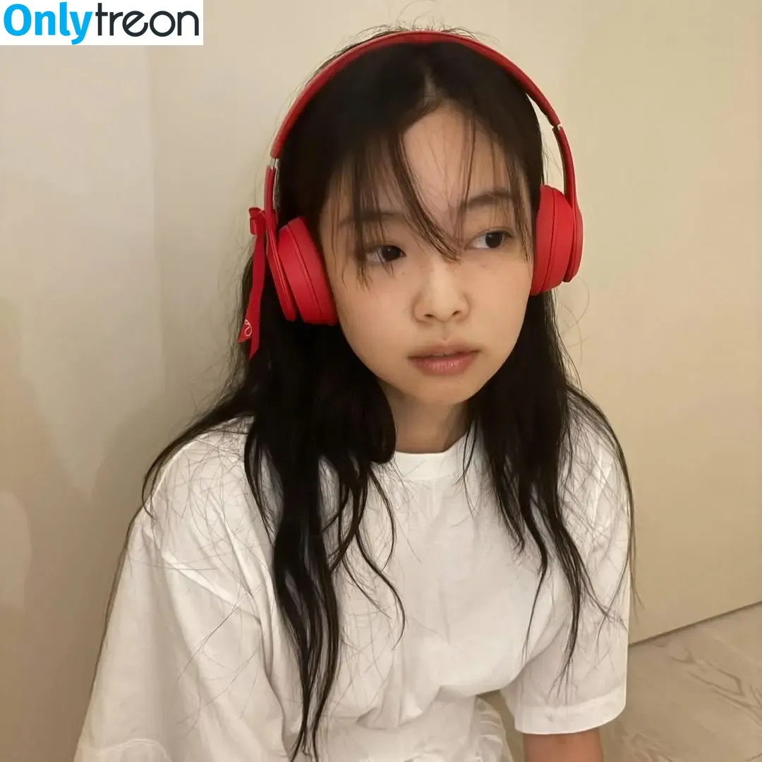 Jennie | BLΛƆKPIИK nude photo #3074 (Blackpink / jennierubyjane / sheflieshigh)