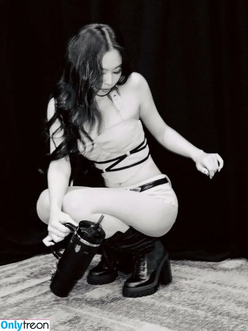 Jennie | BLΛƆKPIИK nude photo #3082 (Blackpink / jennierubyjane / sheflieshigh)