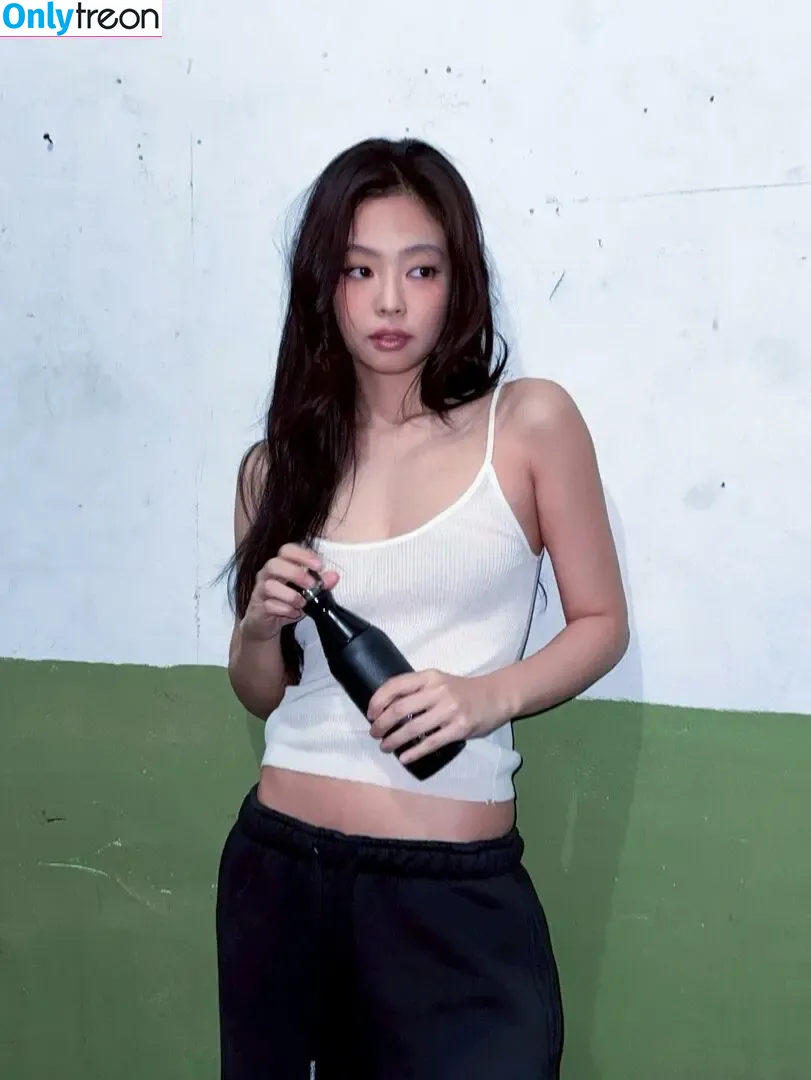 Jennie | BLΛƆKPIИK nude photo #3085 (Blackpink / jennierubyjane / sheflieshigh)