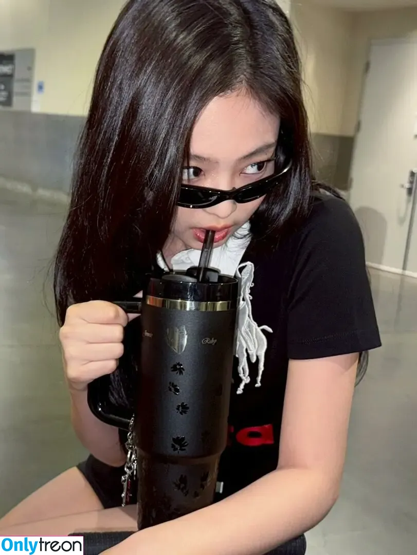 Jennie | BLΛƆKPIИK nude photo #3088 (Blackpink / jennierubyjane / sheflieshigh)