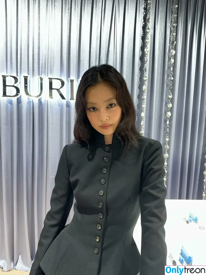 Jennie | BLΛƆKPIИK nude photo #3143 (Blackpink / jennierubyjane / sheflieshigh)