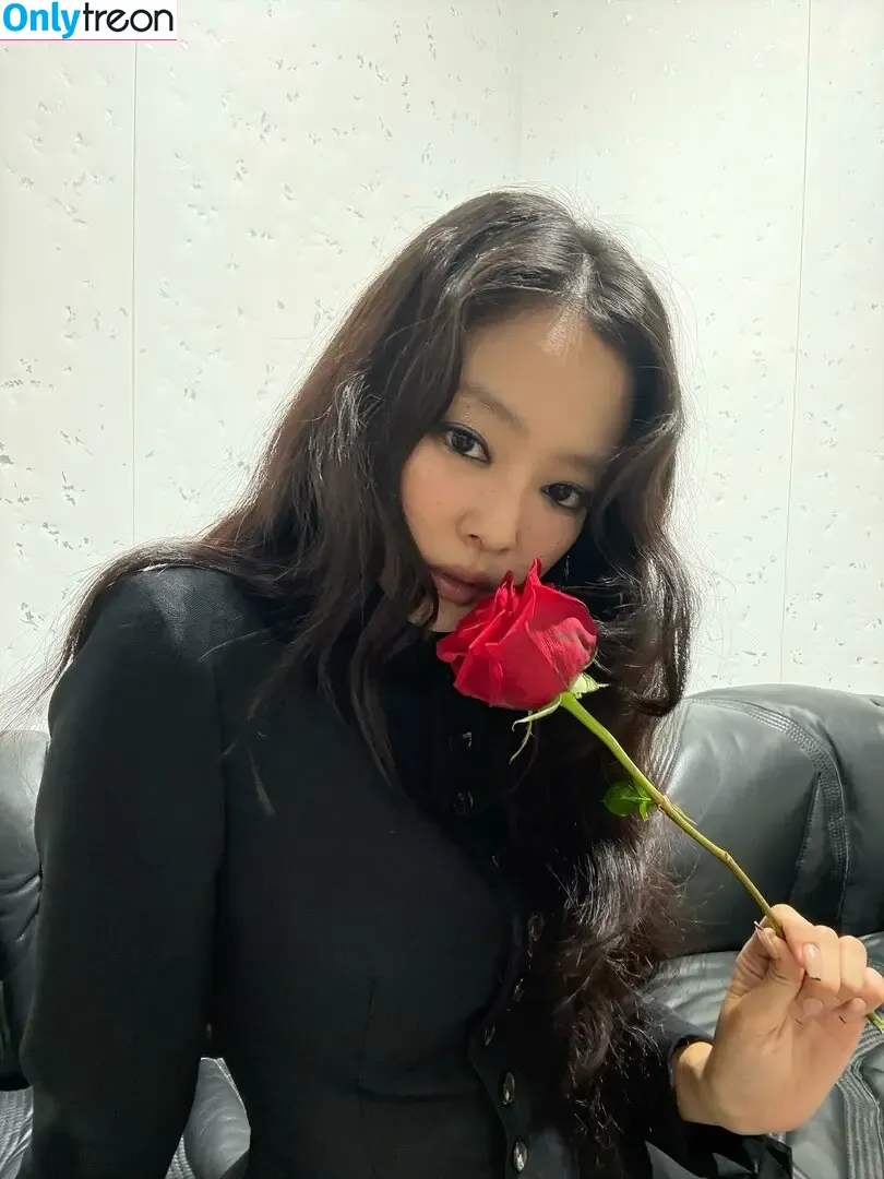 Jennie | BLΛƆKPIИK nude photo #3147 (Blackpink / jennierubyjane / sheflieshigh)
