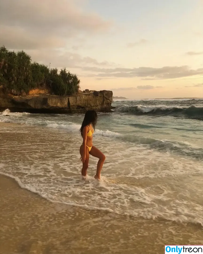 Jennifer Ens nude photo #0012 (jenniferens / jenyloveee)
