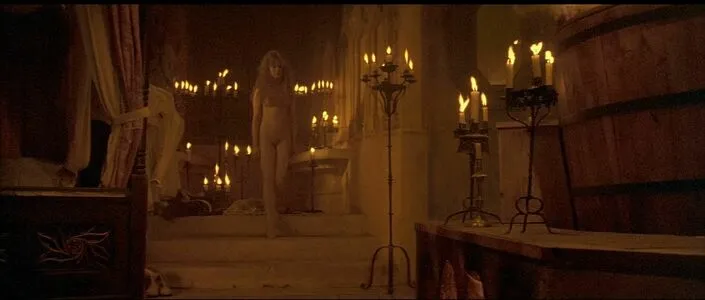 Jennifer Jason Leigh / jenleigh / jennifer_jason_leigh_fans nude photo #0001