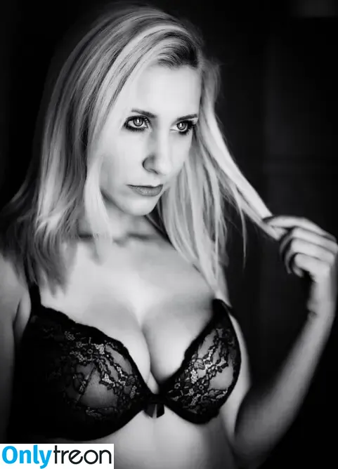 Jennifer Jules nude photo #0162 (miss_jenny_jules)