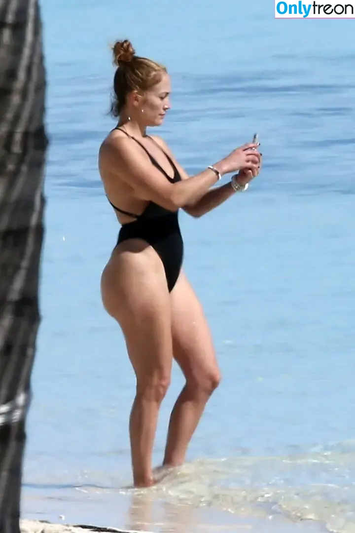 Jennifer Lopez nude photo #4448 (JLo)