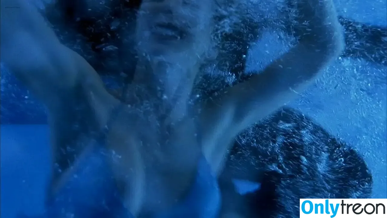 Jennifer Love Hewitt nude photo #0612 (jenniferlovehewitt)
