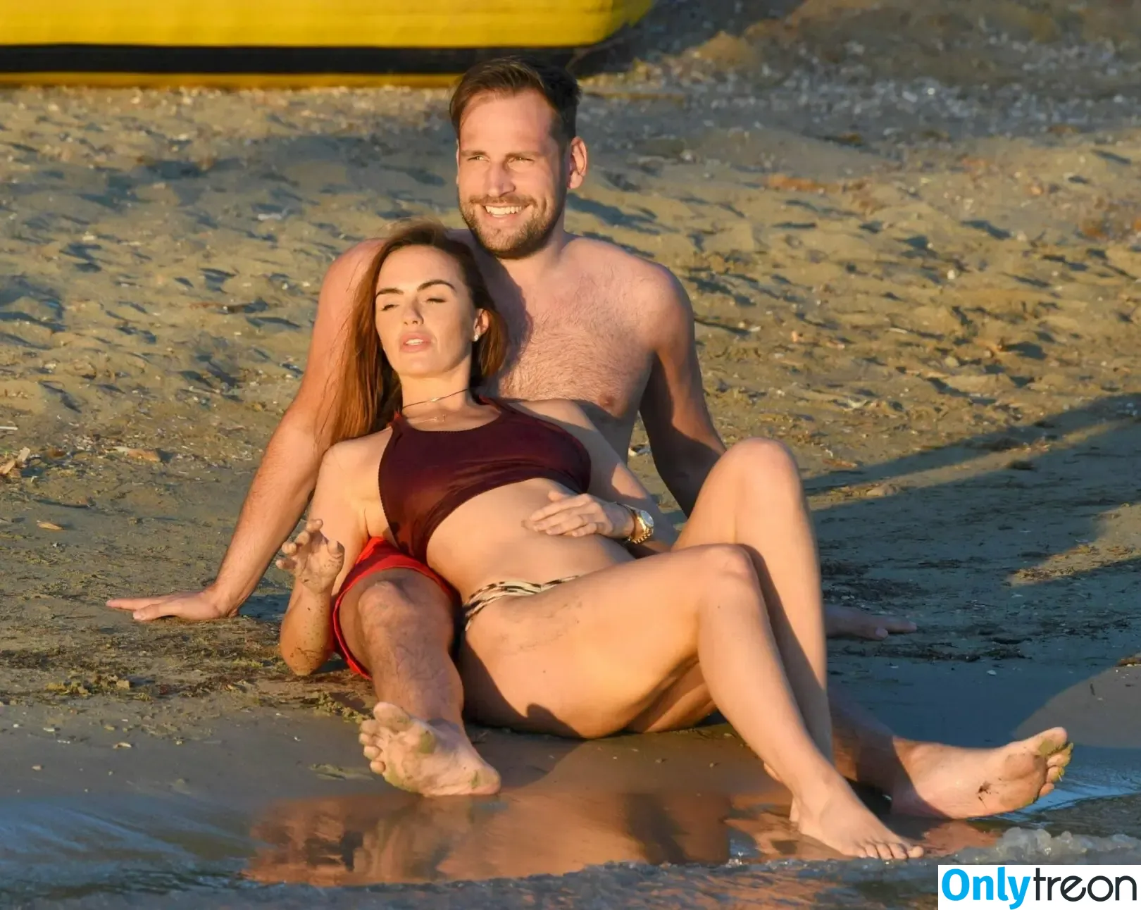 Jennifer Metcalfe nude photo #0661 (missjenjomet)