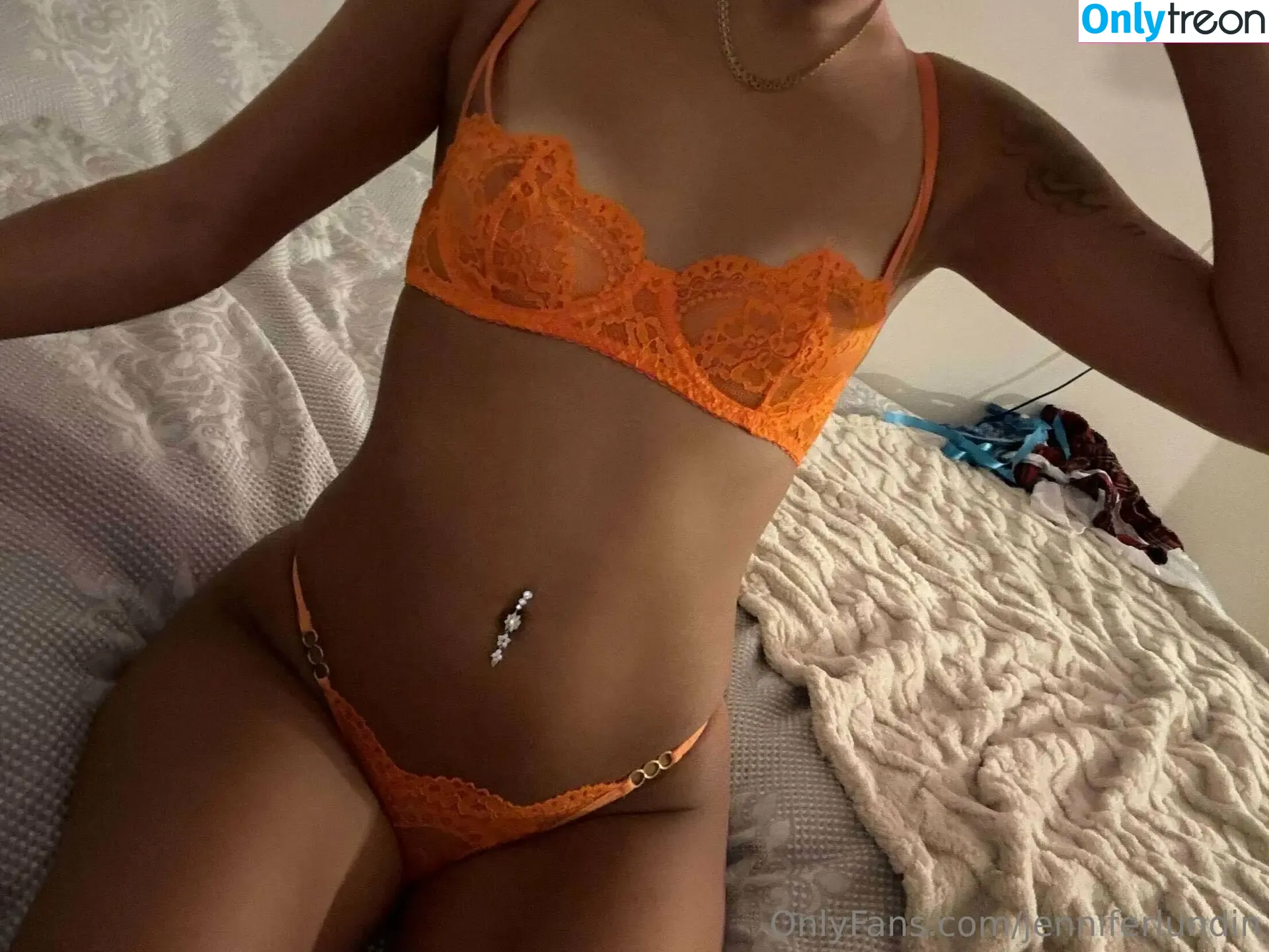 jenniferlundin nude photo #0016 (thejenlandon)